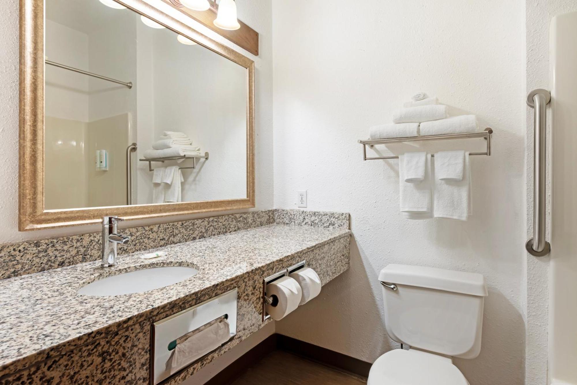Quality Inn Bemidji Bagian luar foto